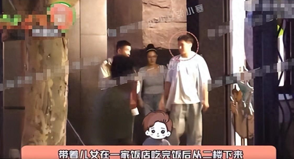 张雨绮与新男友太甜蜜，男方宠溺搂肩抱其女儿，提前见习当继父