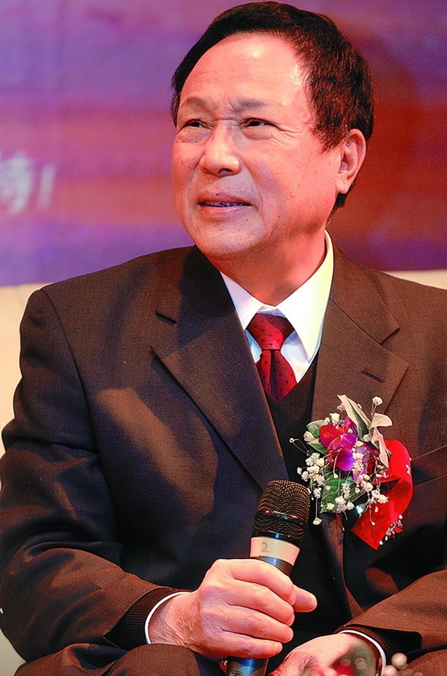刘世龙个人资料：他是演艺圈的著名演员，离世6年后妻子的坚持令人泪目